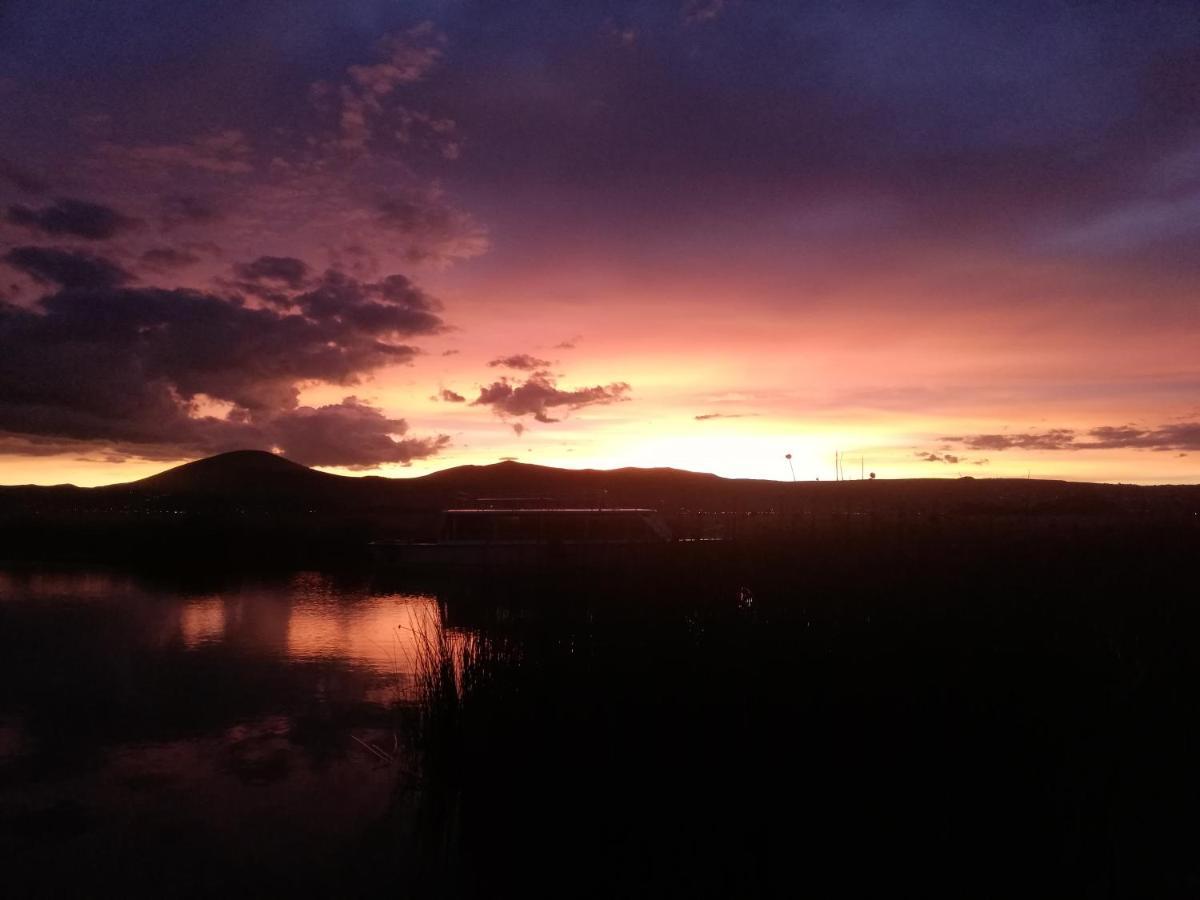 Titicaca Hostel Puno Luaran gambar